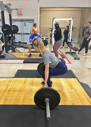 学生 in the weight training area of the Finley Recreation Center